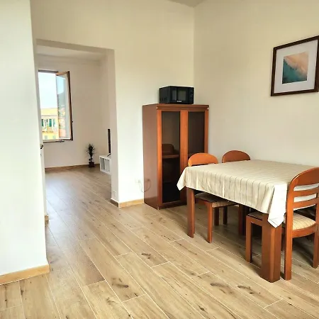 Apartment Casa Buonviaggio Cinqueterre Trains - Mytouristhome La Spezia